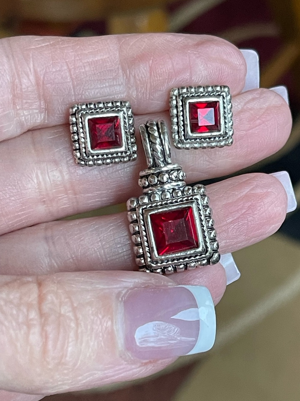 Roman Silver Tone Garnet Red Glass Pendant Earring Set